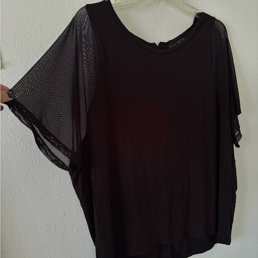 Bundle 3 for $12 🖤Forever 21 Sheer Mesh Sleeve Black Blouse